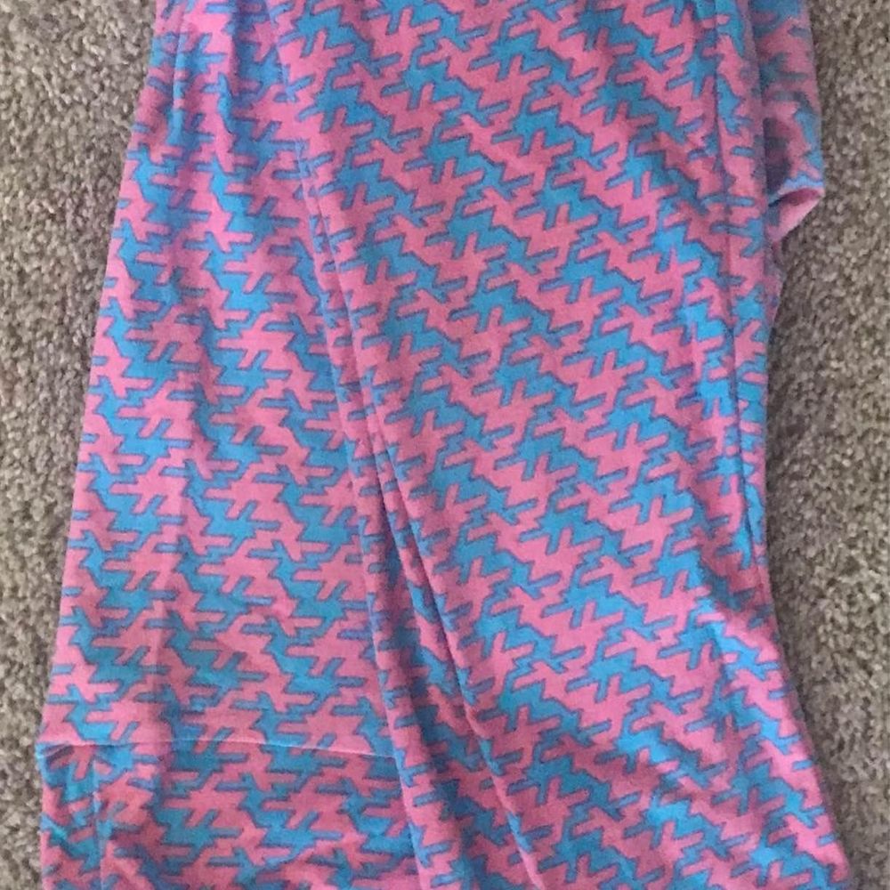Lularoe TC Tall & Curvy leggings pink and blue
